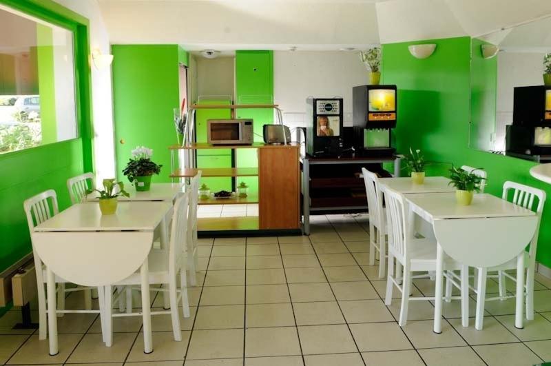 Lemon Hotel Avignon Rochefort Екстериор снимка