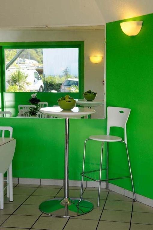 Lemon Hotel Avignon Rochefort Екстериор снимка