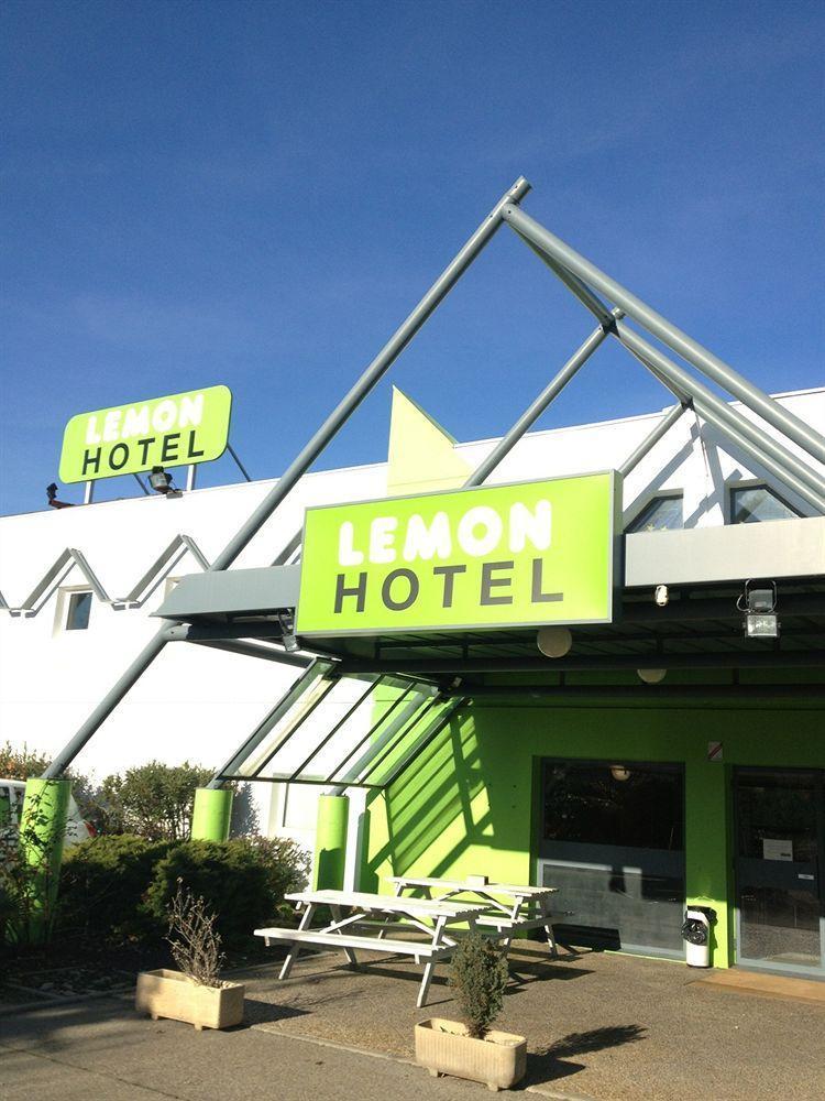 Lemon Hotel Avignon Rochefort Екстериор снимка