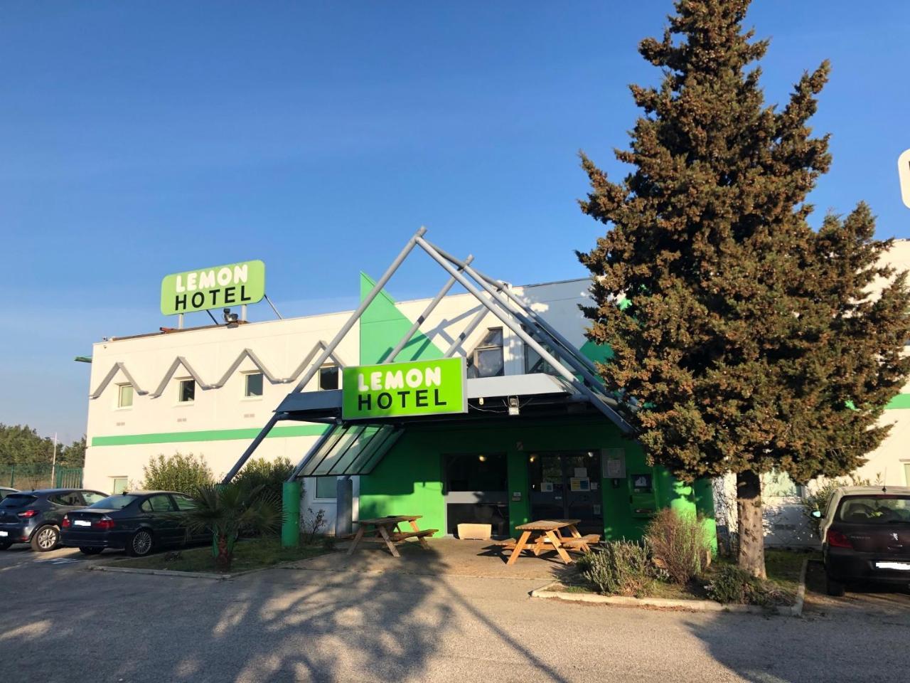 Lemon Hotel Avignon Rochefort Екстериор снимка